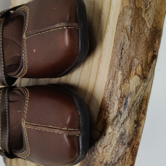 Clarks Soft Cushion Brown Leather Mary Jane Style Loafers, Size 7.5M - Picture 3 of 11